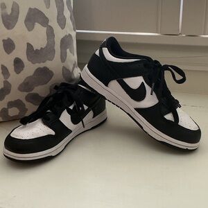 Nike Kids Sneakers Black and White
